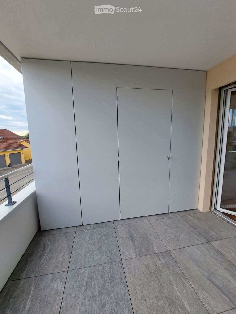 Grosszügige Wohnung mit wunderschönem Weitblick - Bild 12