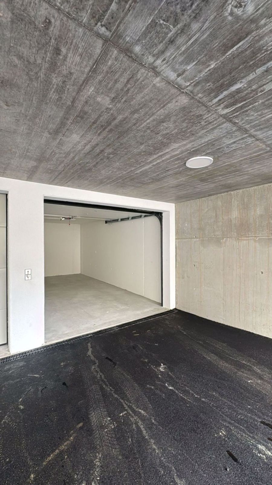 NUR MIT FESTWOHNSITZ! - ERSTBEZUG - BALKON MIT PANORAMASICHT! - Bild 3