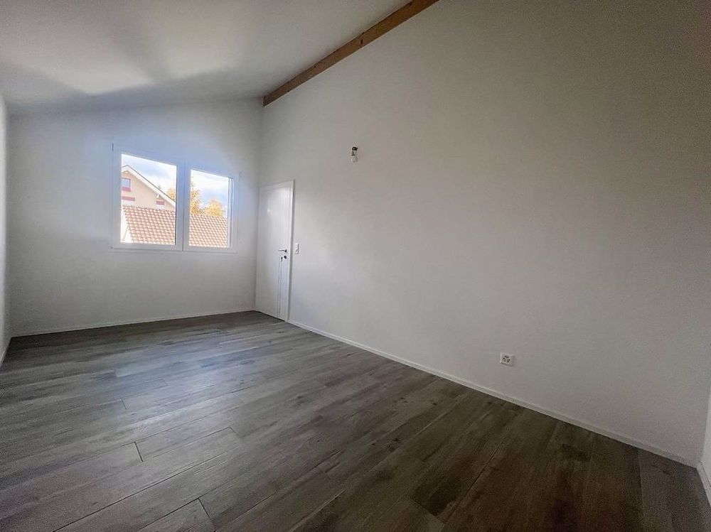 TREYVAUX / 2.5 pièces moderne dans un quartier résidentiel - Bild 4