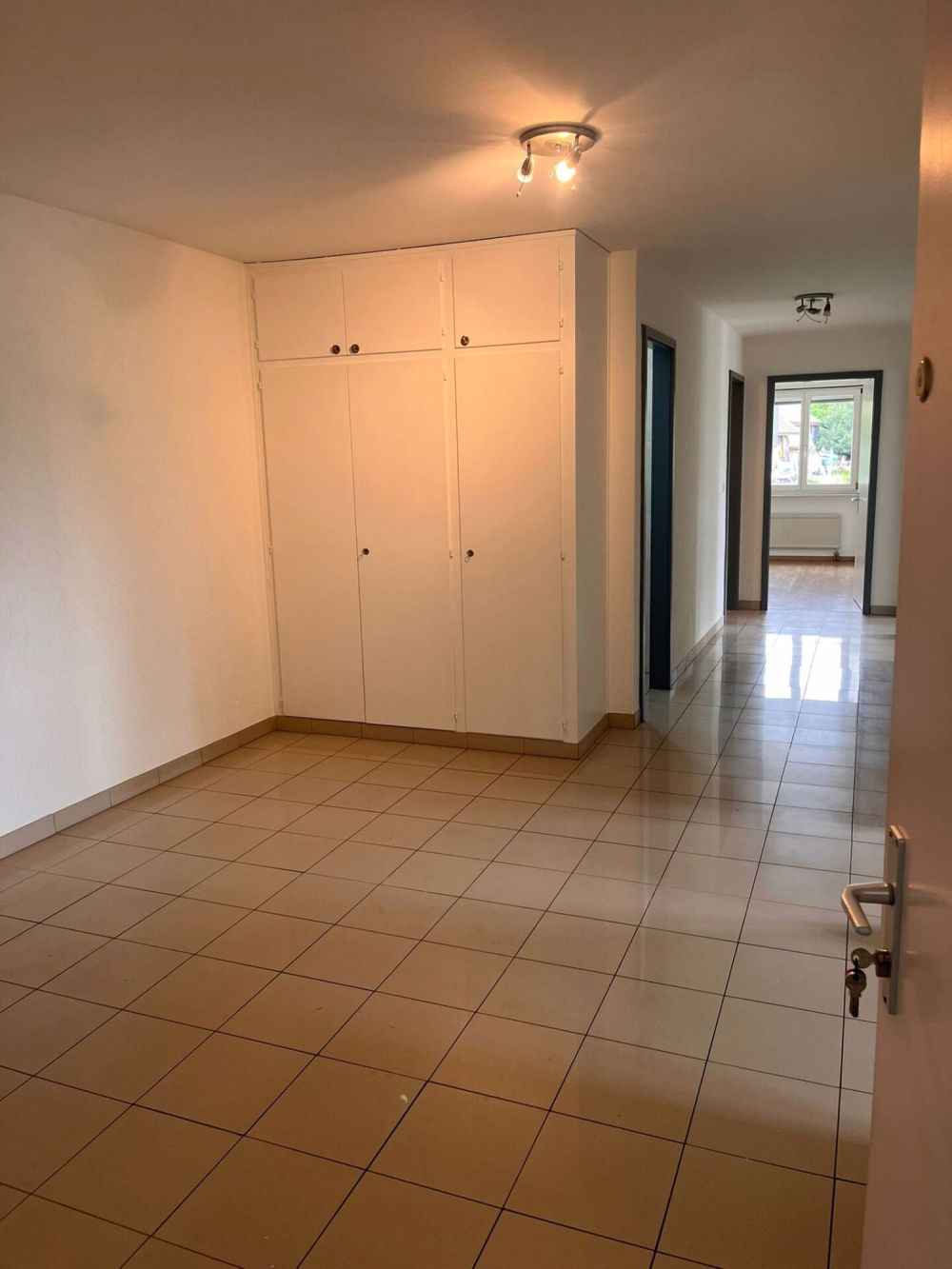 Spacieux 4.5 pièces à louer dans un cadre paisible et verdoyant à Villaraboud | dreamo.ch - Bild 2