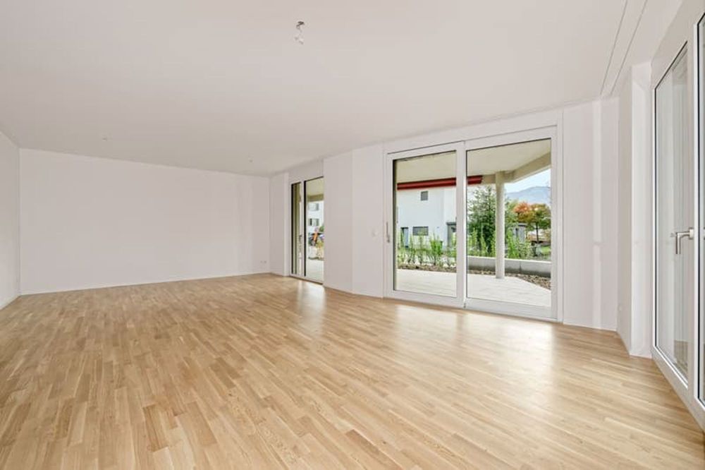 Neubauwohnung an traumhafter Lage direkt am Seeufer in Rapperswil-Jona - Wohnzimmer