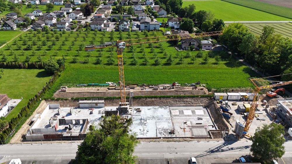 3.5 Z.-Wohnung im EG, 89m2 Netto Wohnfläche, 35m2 gedeckter Balkon - Bodenplatte