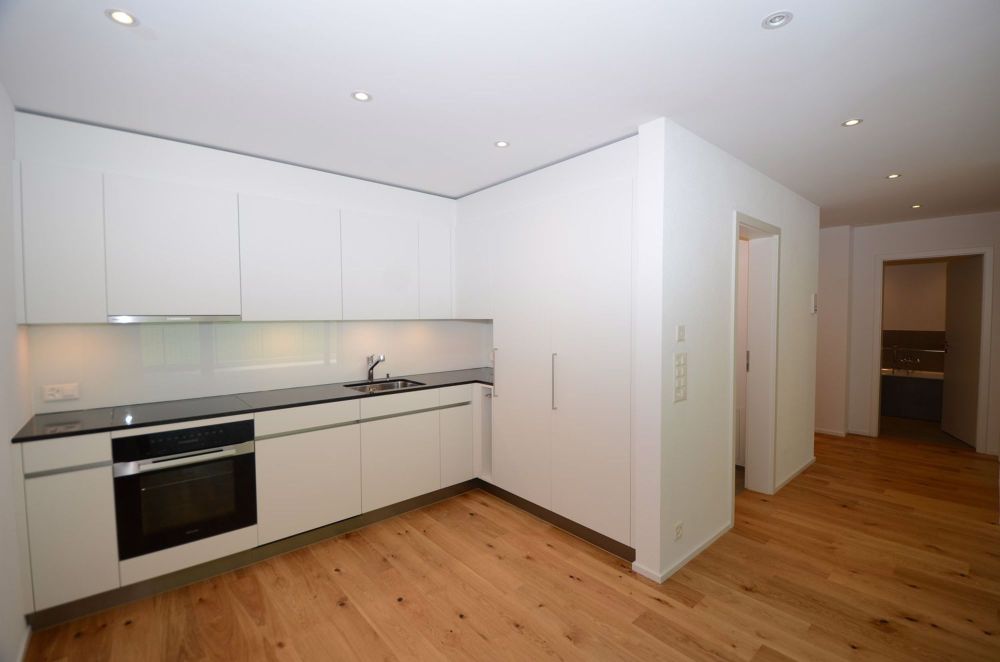 Moderne 2.5 Zimmerwohnung in Rossrüti - Bild 1