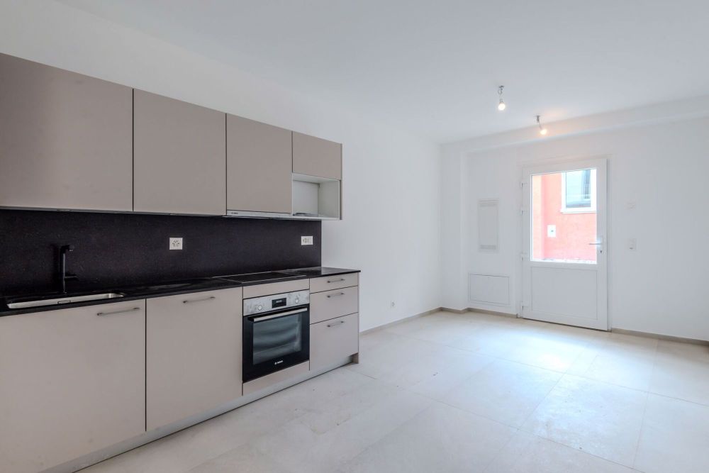 Appartement de 2 pièces au centre des Bergières, avec coin jardin privatif et parking. VISITE GROUPEE LE MARDI 6 MAI 2025 DE 17h A 17h30 - Bild 2