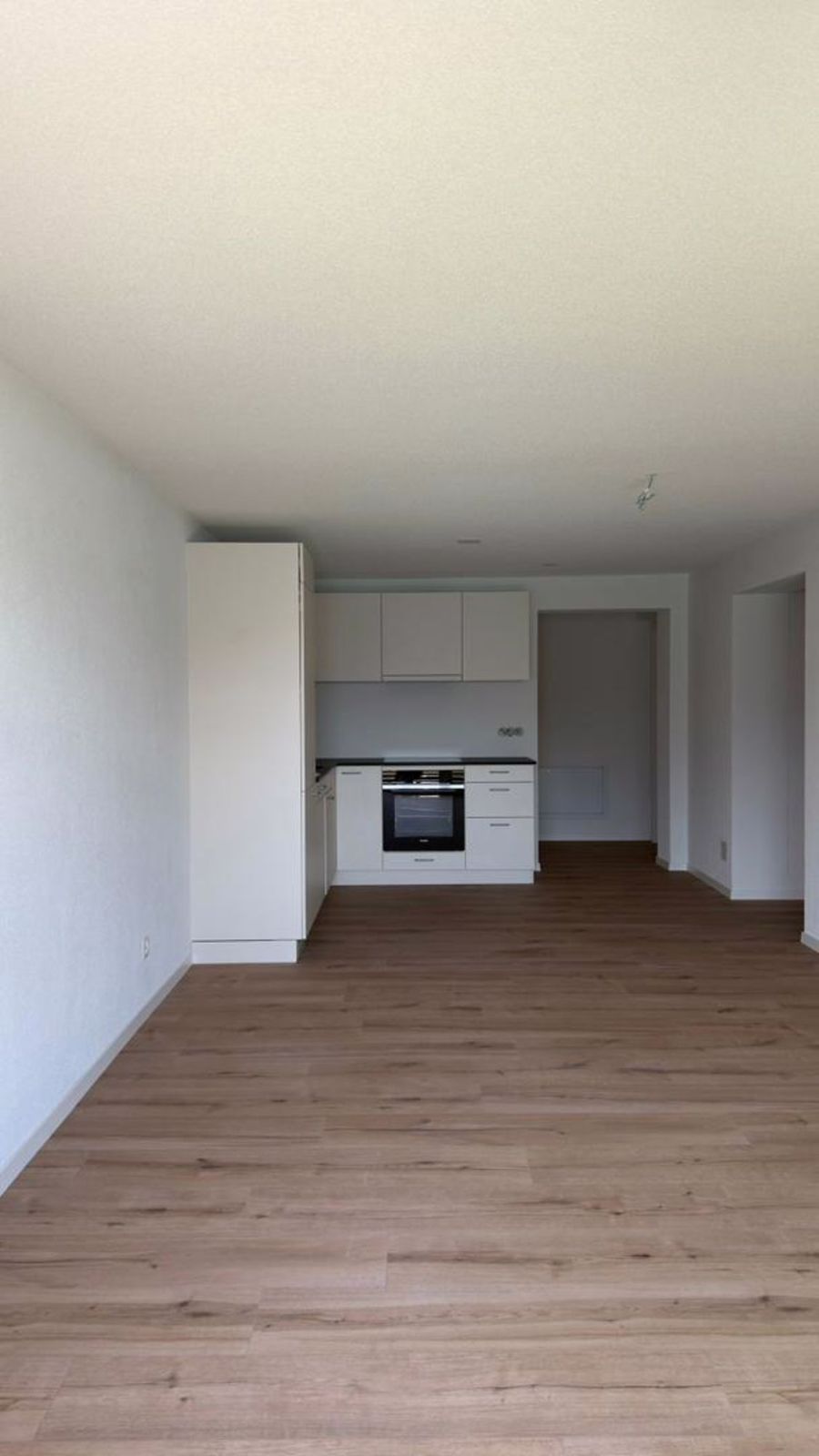 Exklusive 3½-Zimmerwohnung – Erstbezug, mit einzigartiger Berg- und Seesicht in Aeschlen ob Gunten - Bild 5