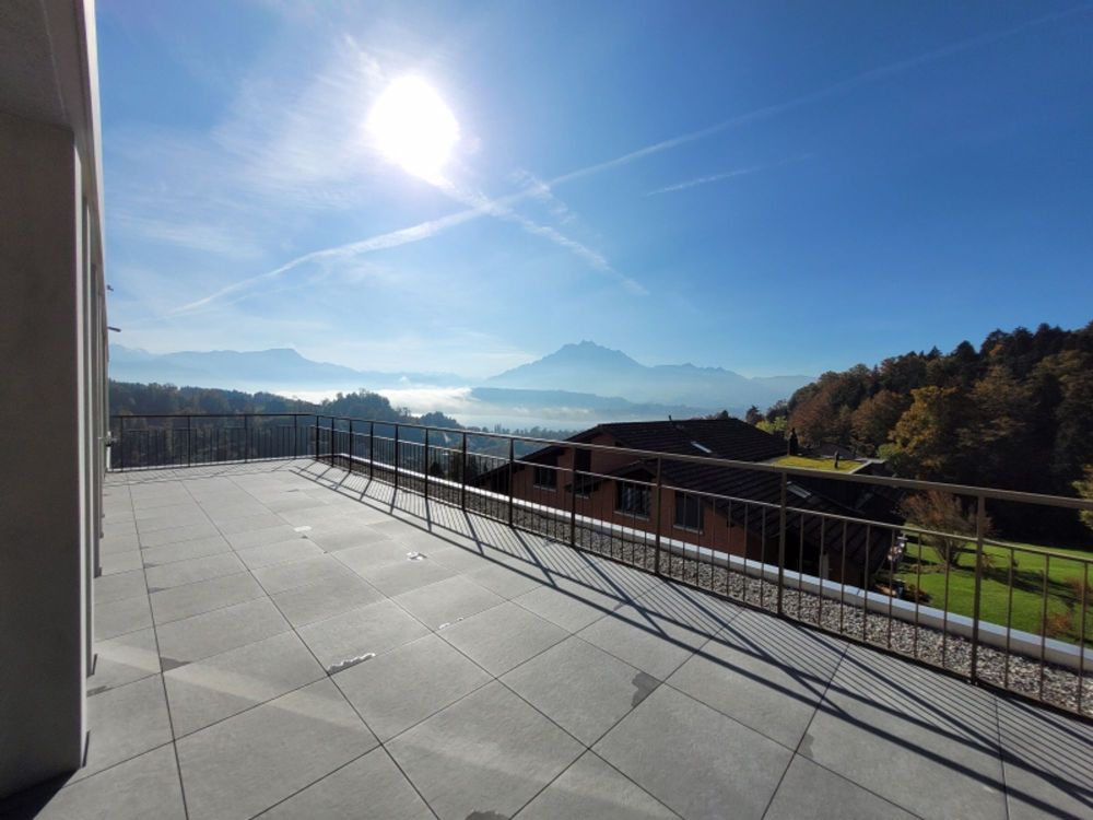 Ihr neuer Attika-Traum an der Schädrütihalde 9 - Balkon