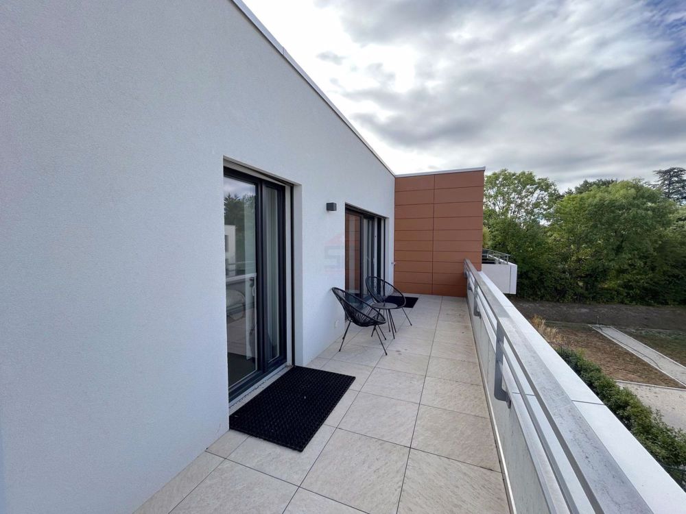 Prächtiges Attikaminergie mit großer Terrasse - Bild 2