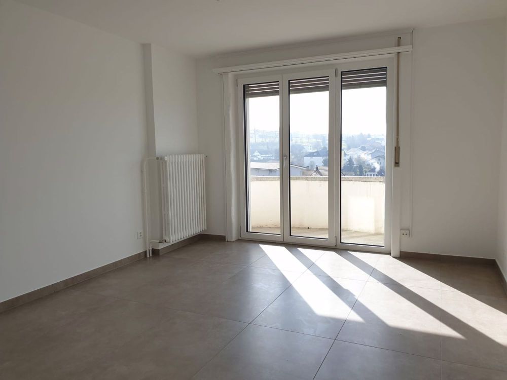 3.5-Zimmerwohnung mit Weitsicht und ganztägiger Sonne - Erstbezug nach gesamt Renovation - Bild 9