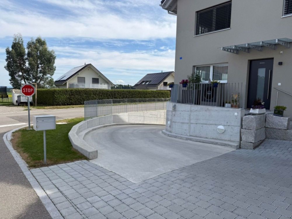 Einstellhallenplatz in Altishausen/TG zu vermieten - Bild 1