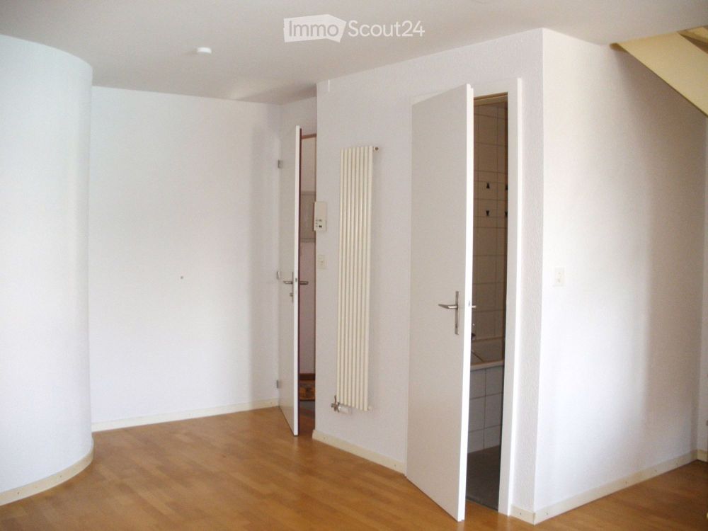 Charmante 2.5-Zimmer-Dachwohnung in ruhiger Lage von Bern - Bild 3