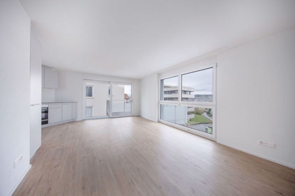 Zentral, modern mit grosser Terrasse und Seesicht (partiell) - Bild 2