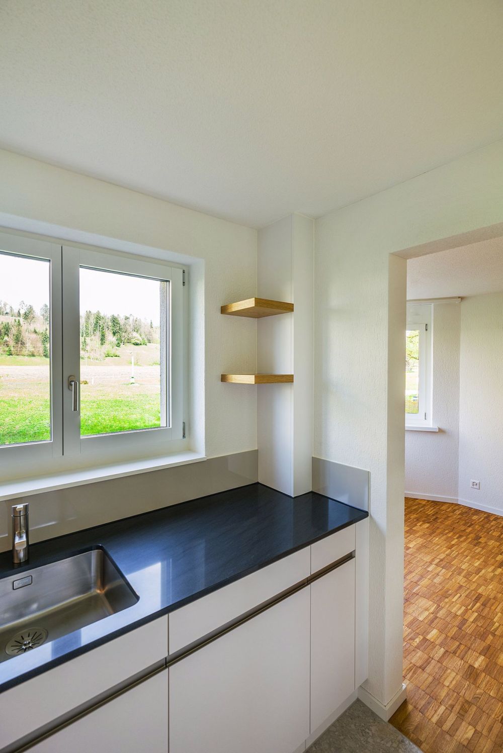 Erstvermietung nach Komplettsanierung: 4.5-Zimmer-Wohnung mit Balkon in Wagen - Bild 7