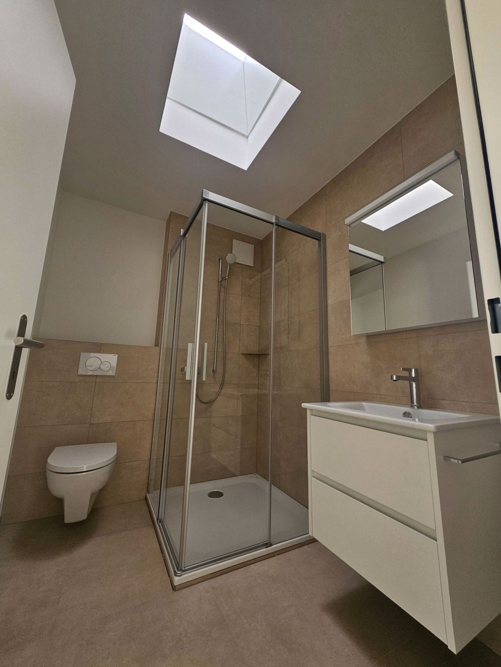 3.5 Zi Attika Wohnung mit unverbaubarer Aussicht - Bild 13