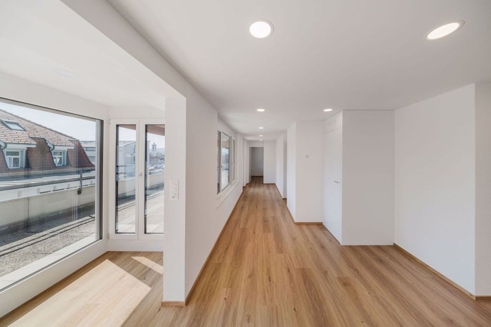 Totalsanierte 3½-Zimmer-Attikawohnung mit riesiger Terrasse - Bild 5