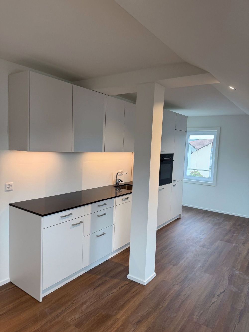 1. Mietzins geschenkt, Moderne 1-Zimmer-Dachwohnung in Marthalen ZH – Erstbezug nach Anbau ! - Bild 4