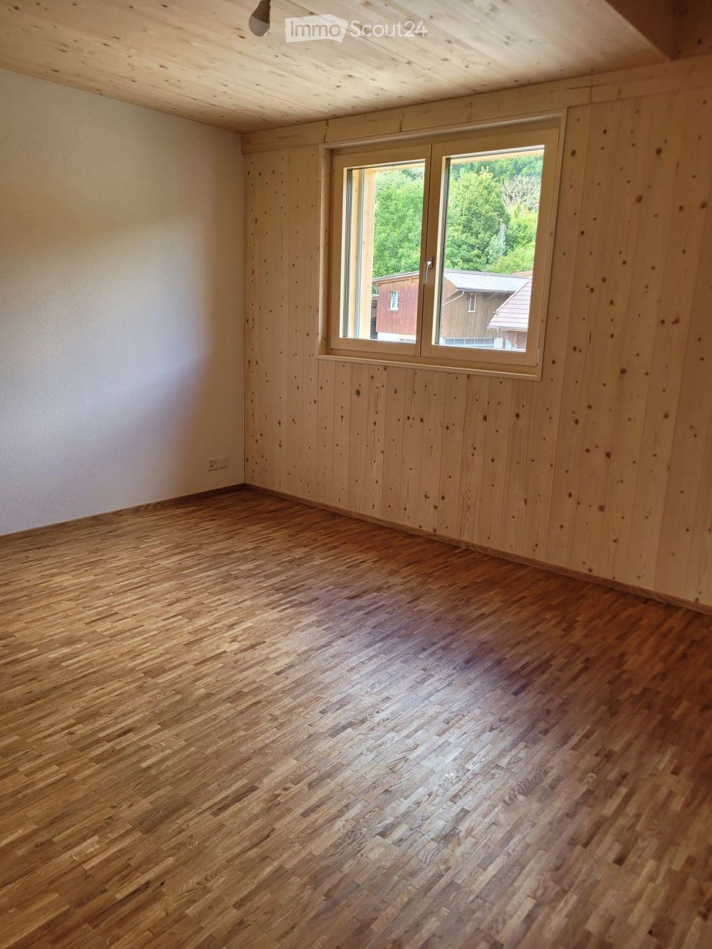 Sehr schöne 3.5-Zimmer Dachwohnung (2.5 + grosse Galerie) in Massivholzbauweise - Bild 11