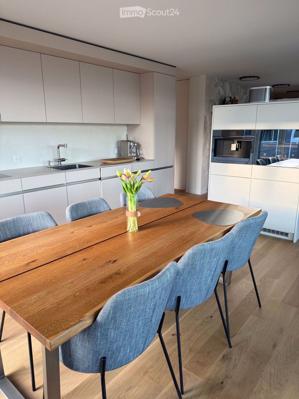 Moderne 4.5 Zimmer Attikawohnung mit Aussicht und Stiel - Bild 4