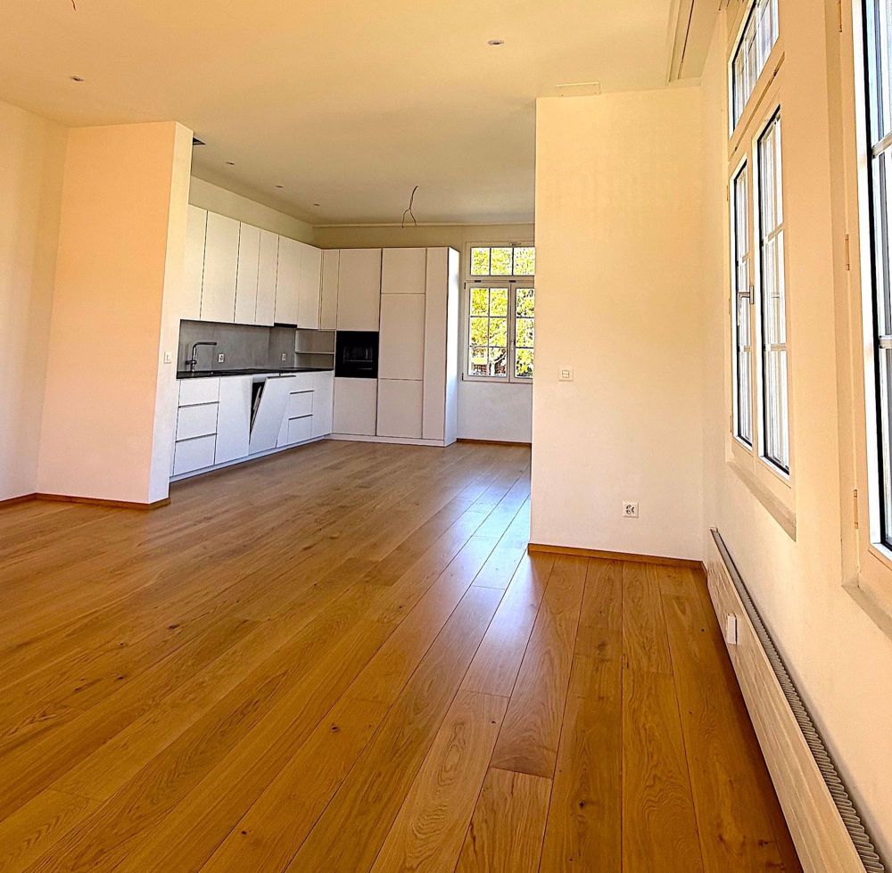 Moderne 3.5 Zimmer Etagenwohnung zentral gelegen - Bild 2