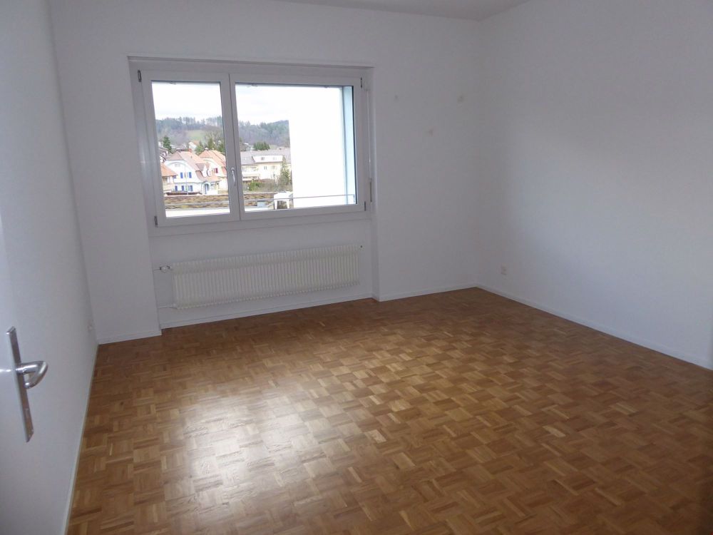 Bern Ostermundigen - schöne, helle Wohnung mit Balkon - Bild 4