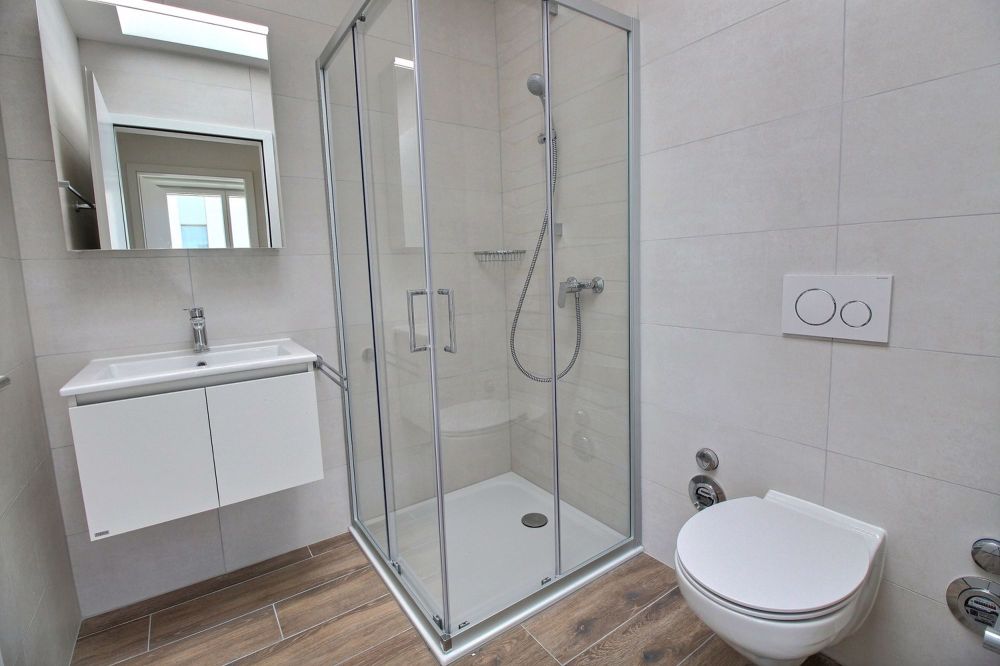 Appartement neuf de 5.5 pièces à louer - Salle de douche 2