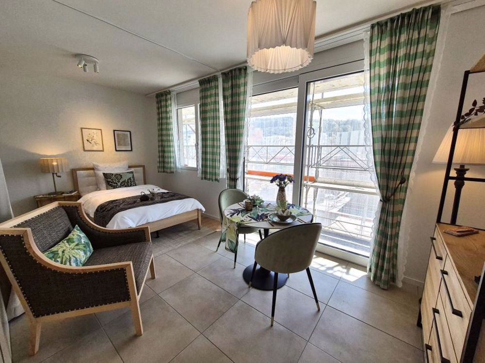 Logement für ältere Menschen! Neues 1.5-Zimmer-Apartment im 2. Stock mit Balkon - Bild 4