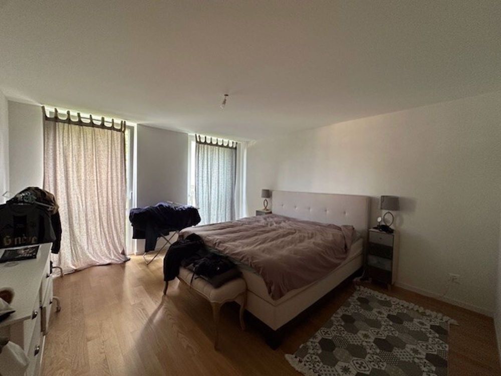 Splendide logement à proximité du centre-ville de Bussigny! - chambre.jpg