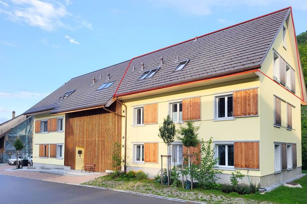 Moderne und helle 4.5 Zimmer-Dachwohnung mit Galerie - Bild 1