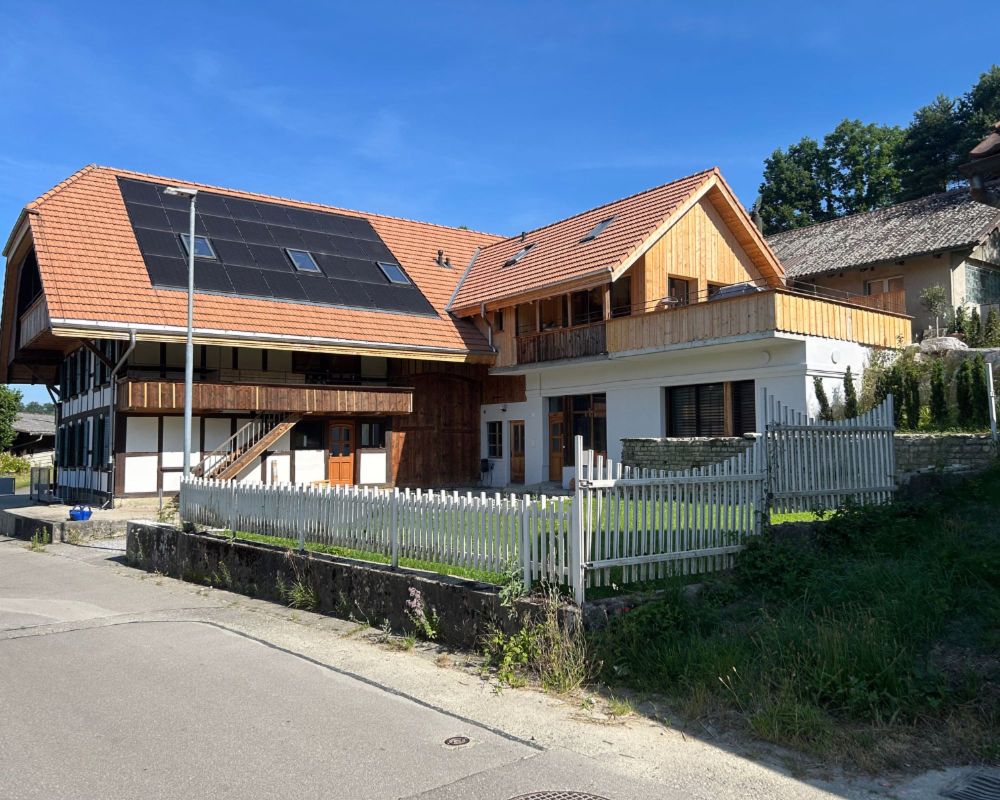 Moderne 4.5-Zimmer-Wohnung in ruhiger Lage in Suberg - Bild 2