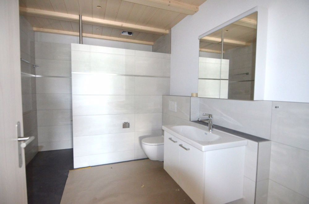 ERSTVERMIETUNG: Wunderschöne und grosse 4½ - Zimmer Wohnung im 1. Stock in Höchstetten - Bild 4