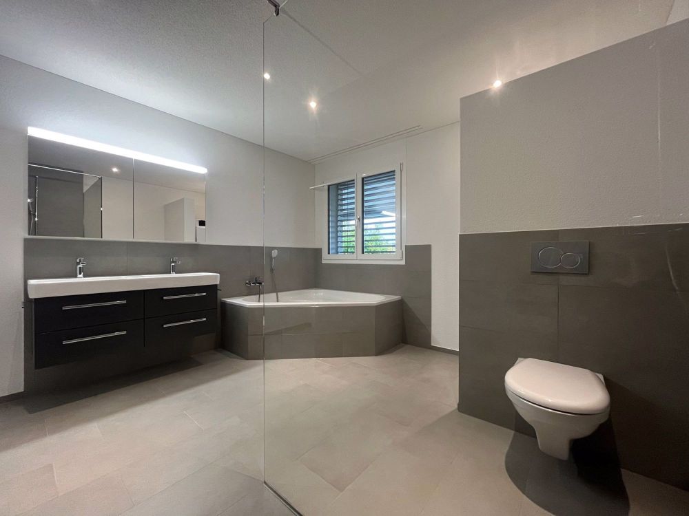 Grosszügige, moderne 4.5-Zimmerwohnung im EG - Bild 8