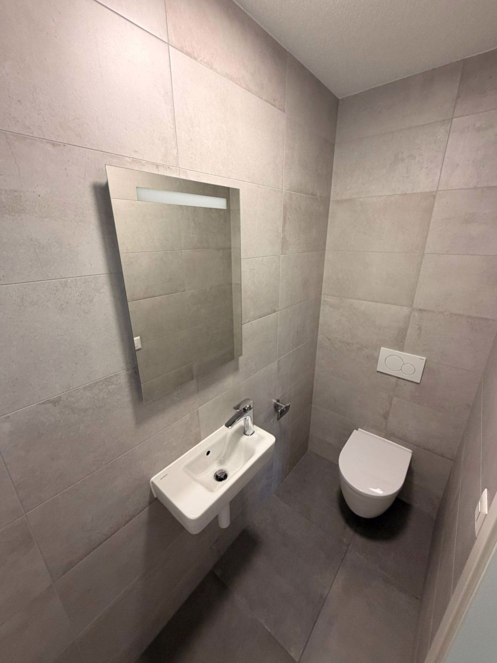 Neue 2.5-Zimmer-Wohnung in Coeuve mit privatem Bad - Bild 6