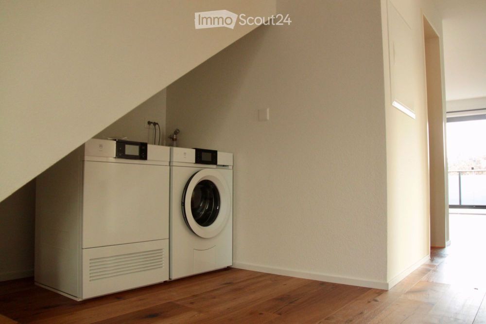 Charmante Duplex-/Maisonette-Wohnung in Oberwil mit Carport und Aussicht - Bild 6