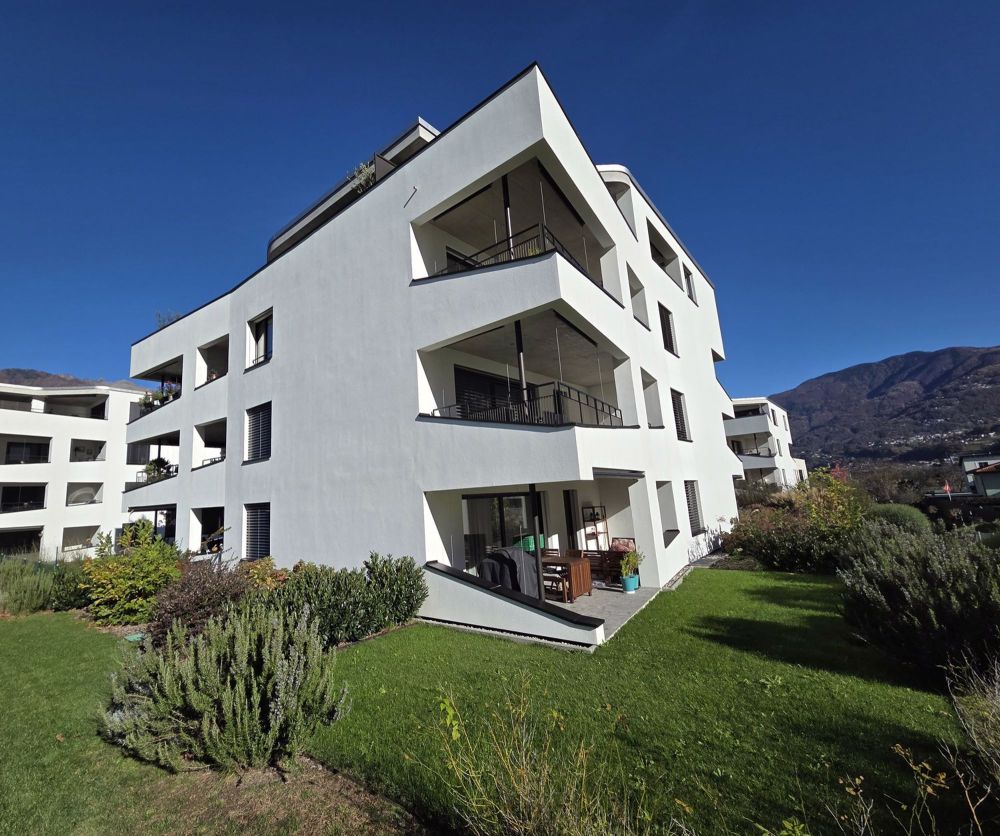 2,5 Lokale mit Garten in Sant'Antonino - Bild 1