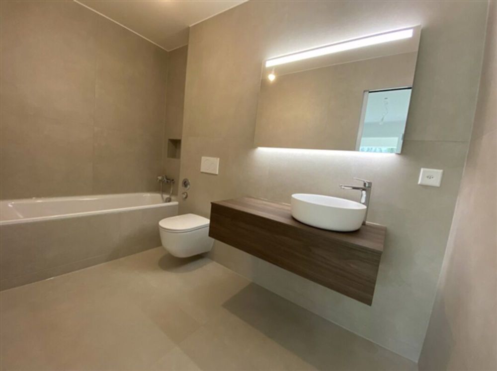 Exklusive, prächtige 4.5 Zimmerwohnung mit privatem Garten! - Bild 1