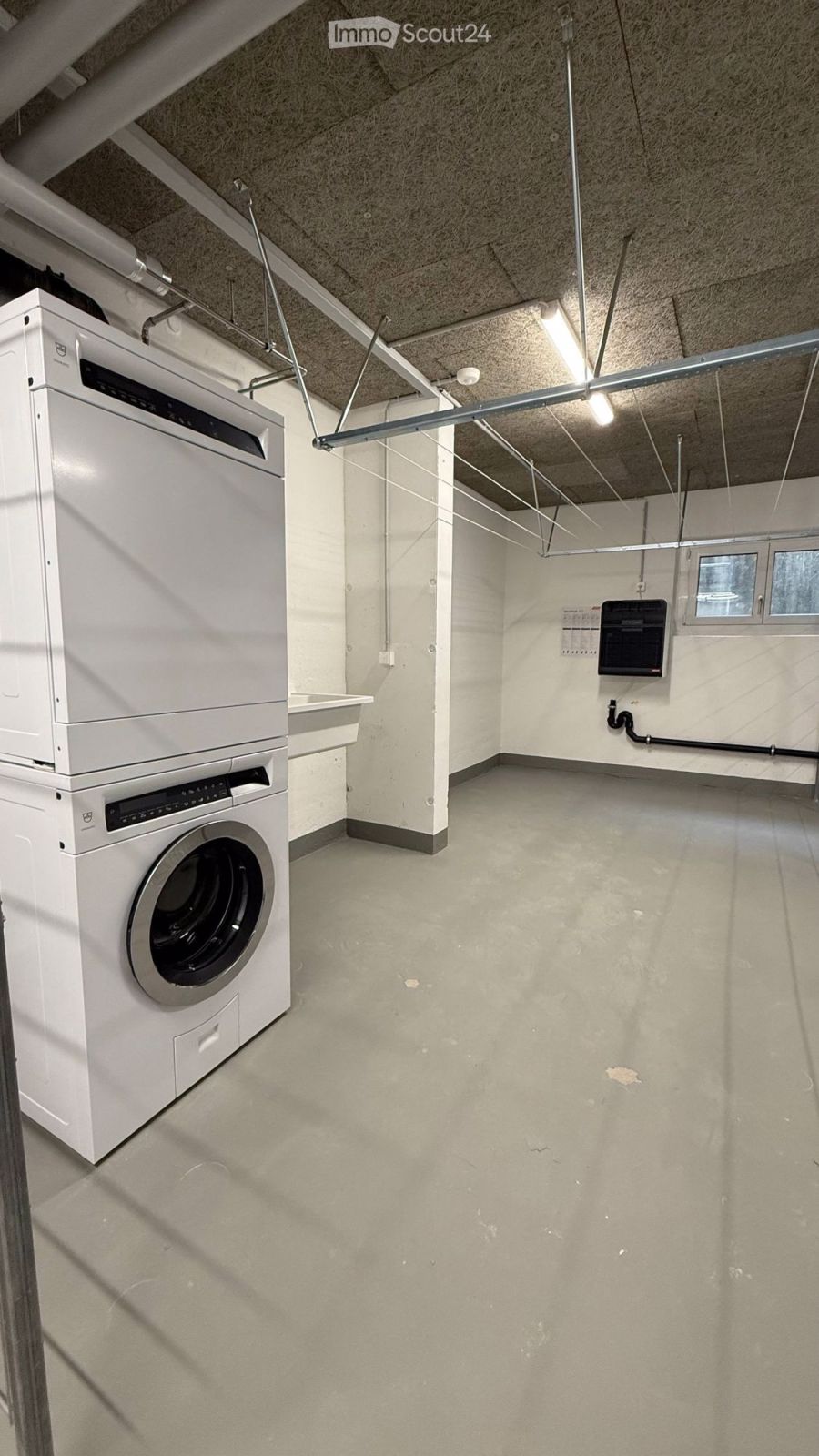 Erstvermietung: komfortable 3,5-Zimmerwohnunggrosser mit sonniger Terrasse und Aussicht - Bild 9