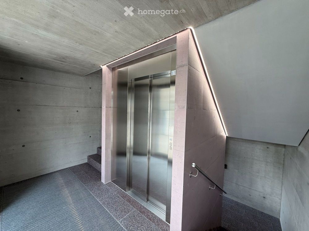 Attraktive "Flagschiff" Dach-Wohnung im "Kurort-Look" mit Aussicht auf Reigoldswil - Bild 11