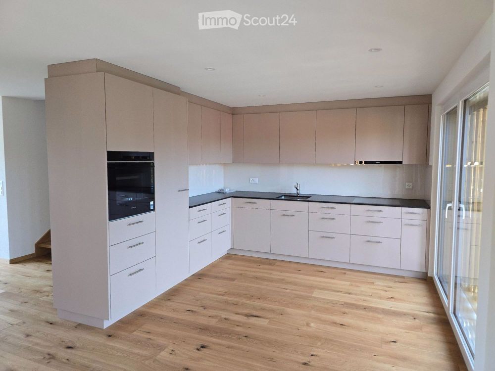 Grosszügige 4.5-Zi Whg/Haushälfte (Galerie, Gartensitzplatz) - Bild 1