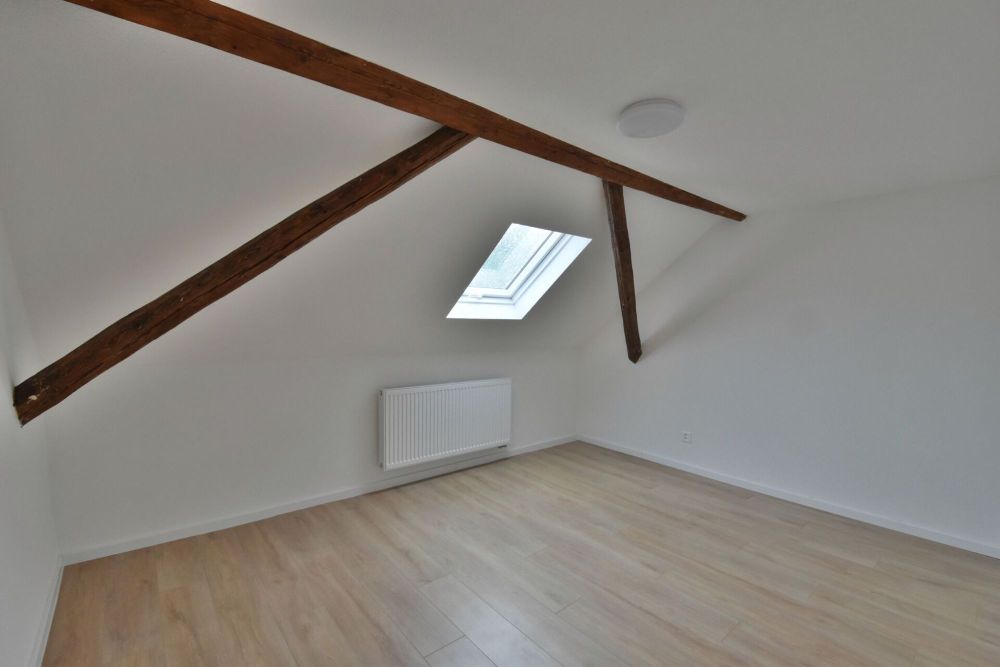 Gemütliche 2 Zimmer-Dachwohnung! - Bild 3