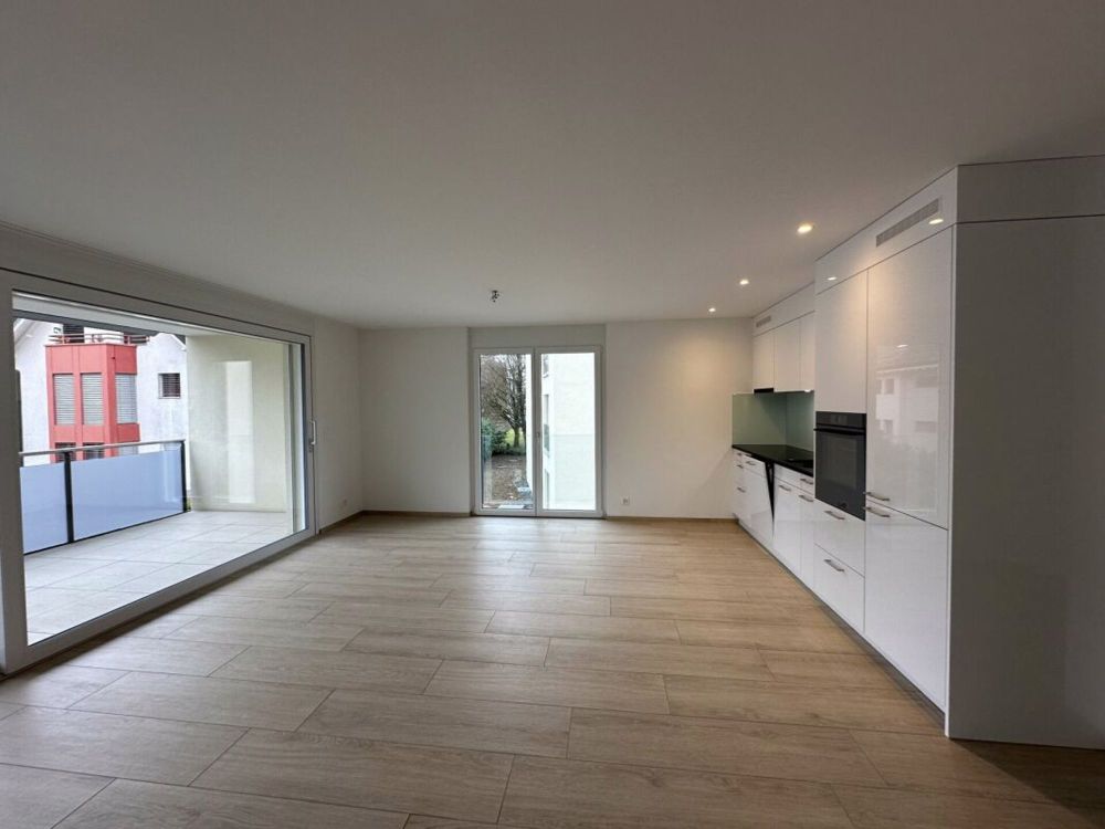 Moderne attraktive 2.5-Zimmer-Wohnung in Reinach - mit Balkon & eigenem Waschturm - Bild 2