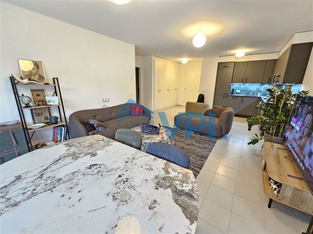 Helle 3-Zimmer-Terrasse in Corsier - Bild 4