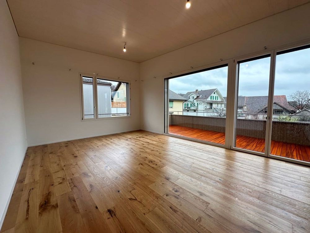 moderne 2.5- Zimmerwohnung im Erdgeschoss - Wohnbereich