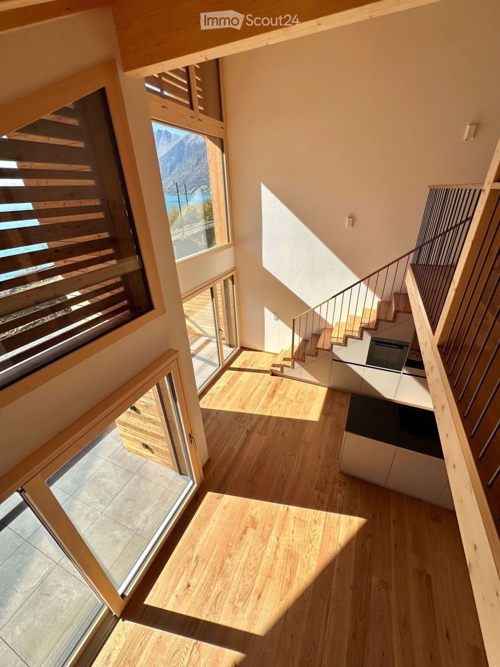 Exklusive Maisonette im Erstbezug – modernes Holzchalet mit Seepanorama und Loft-Charakter (OST) - Bild 8