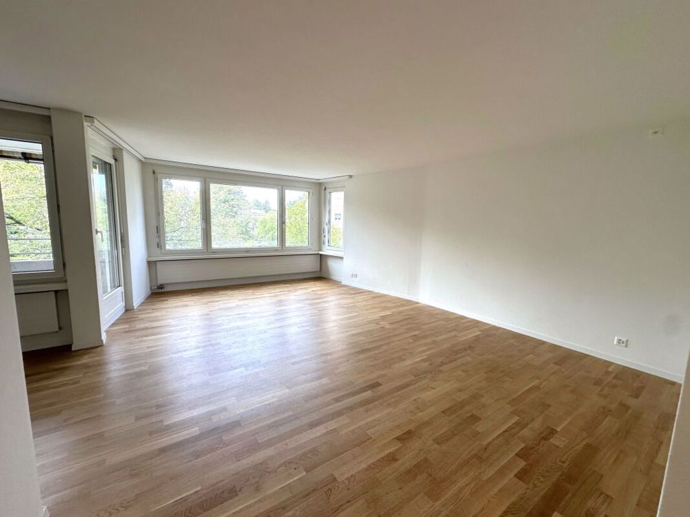 Familienwohnung - Erstvermietung nach Komplettsanierung - Wohnzimmer