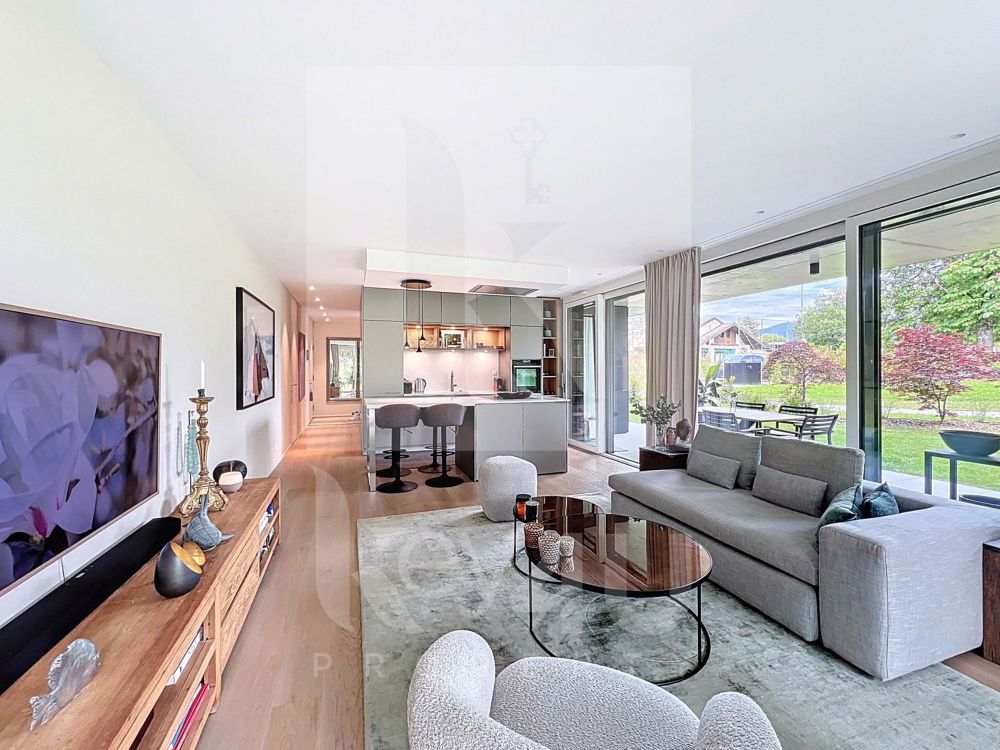 EXCLUSIVITÉ - Spacieux et lumineux appartement de 4 pièces en rez-de-jardin - Bild 1