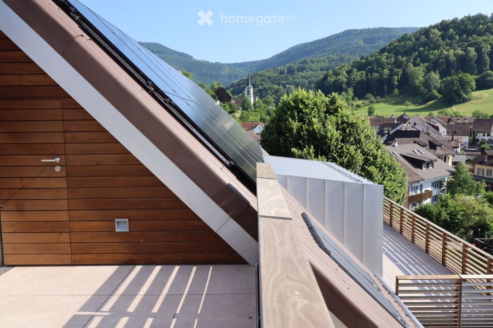 Attraktive "Flagschiff" Dach-Wohnung im "Kurort-Look" mit Aussicht auf Reigoldswil - Bild 6