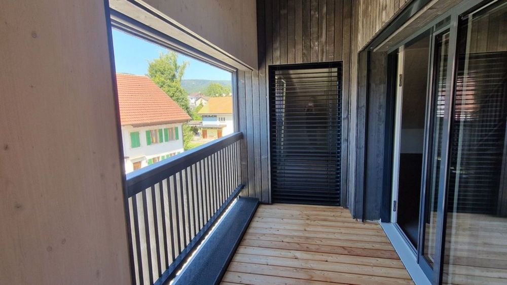 ERSTVERMIETUNG - 3.5-Zi.-Wohnung mit Galerie und eigener Waschküche - Balkon
