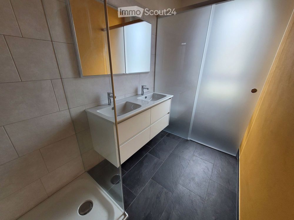 Grosse 5-Zi-Wohnung mit Wintergarten - Bild 4