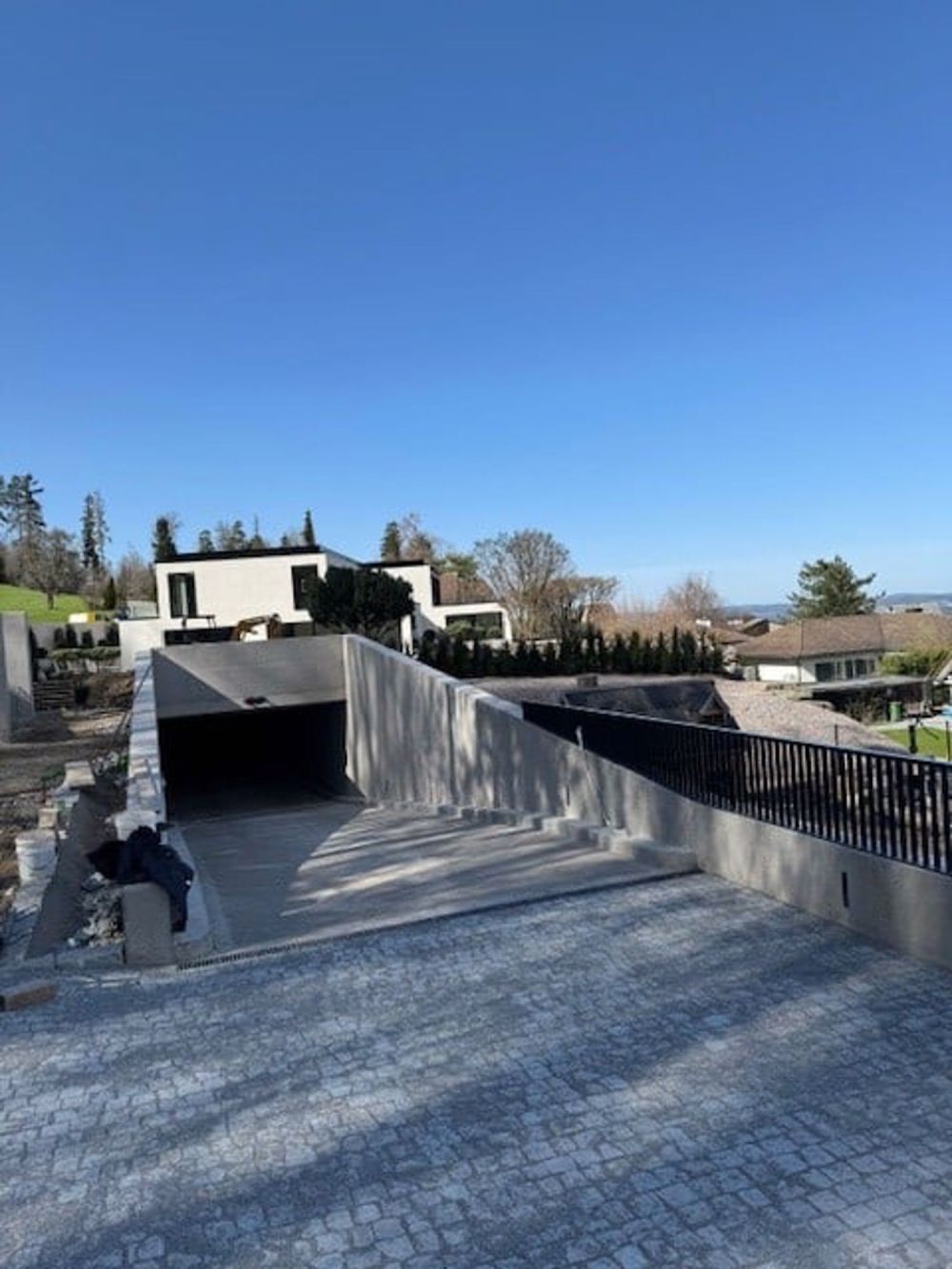 NEUBAUWOHNUNG - 3.5 Zimmer-Wohnung - sehr grosszügig und mit toller Aussicht und Ruhe - Bild 4