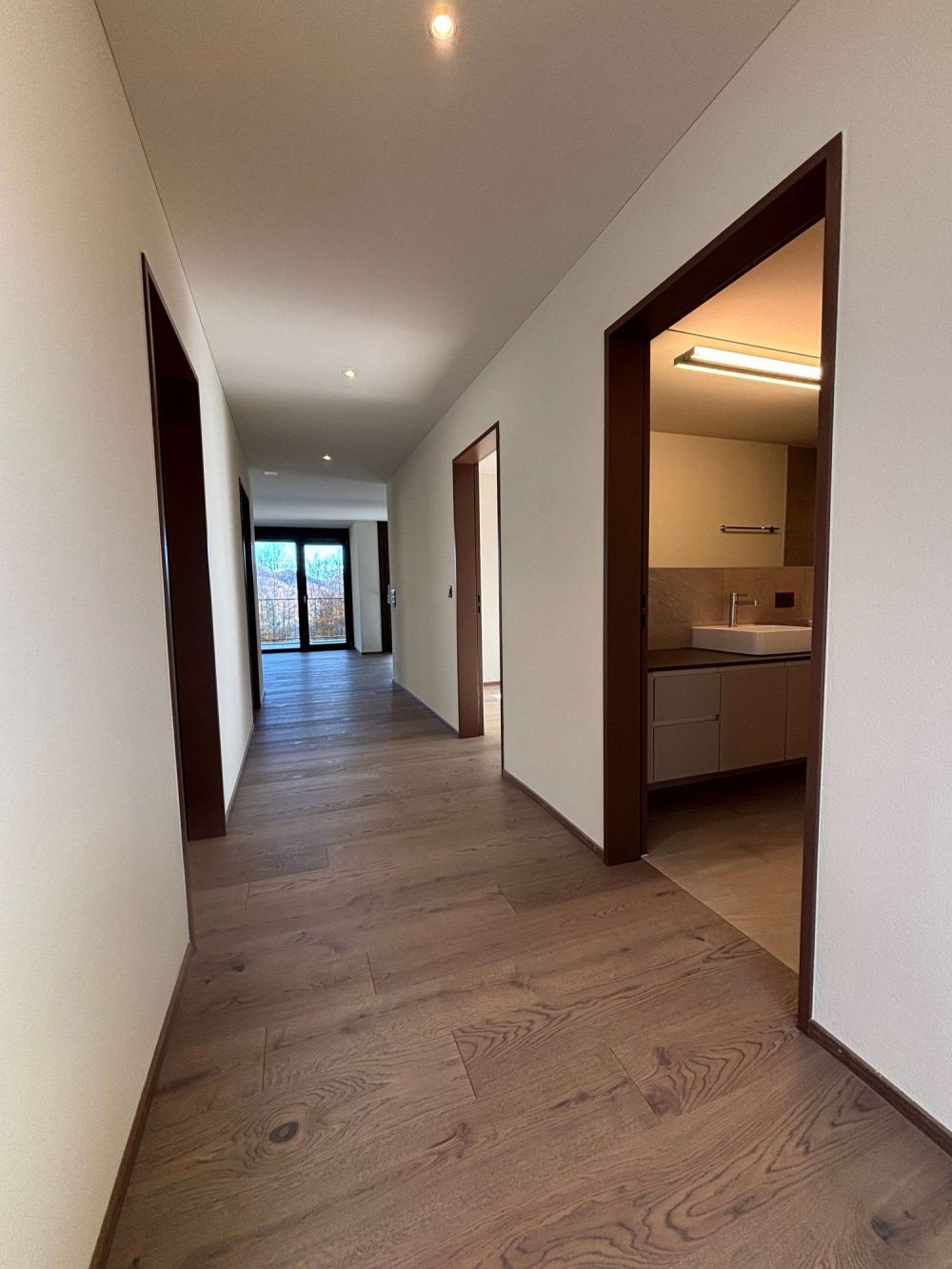 NEUBAU: 4.5-Zimmer-Wohnung mit 41m2 Terrasse und Blick ins Grüne - Bild 12