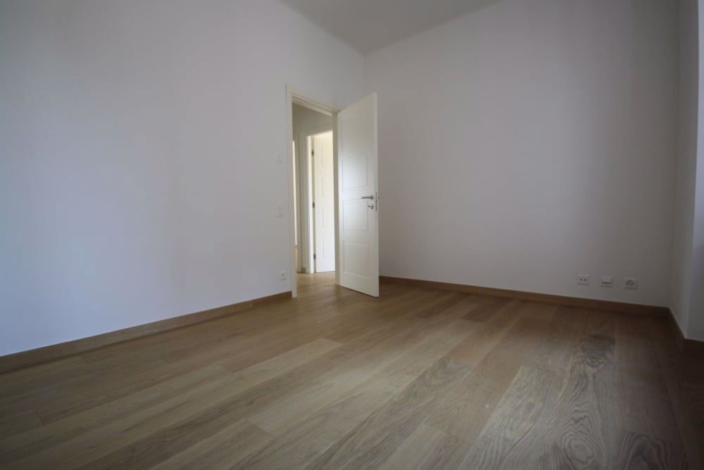 Ampi appartamenti completamente ristrutturati in posizione centrale - Bild 9